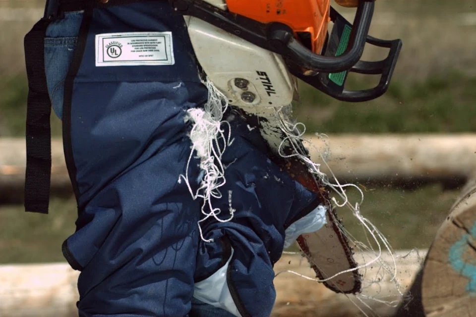 Features of the Best Chainsaw Protection Pants
